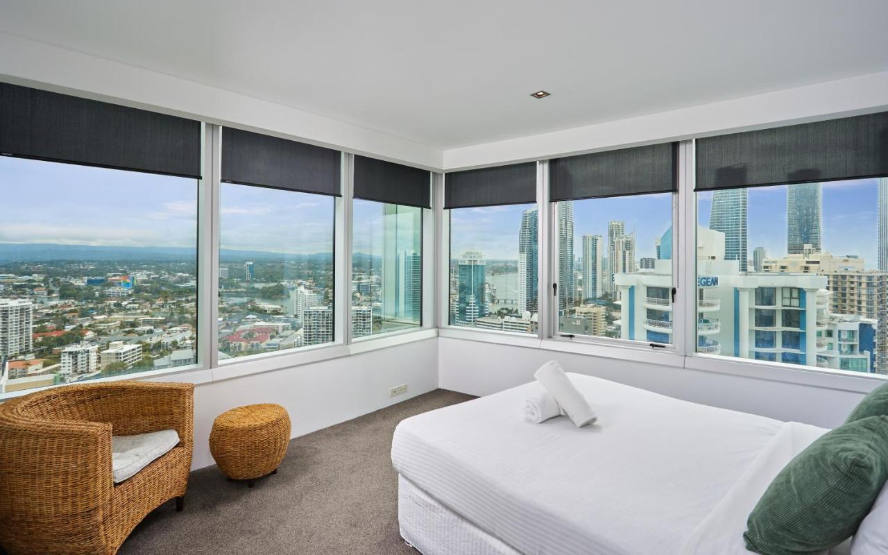 Serain Residences On 9 Hamilton Avenue โกลด์โคสต์ ภายนอก รูปภาพ
