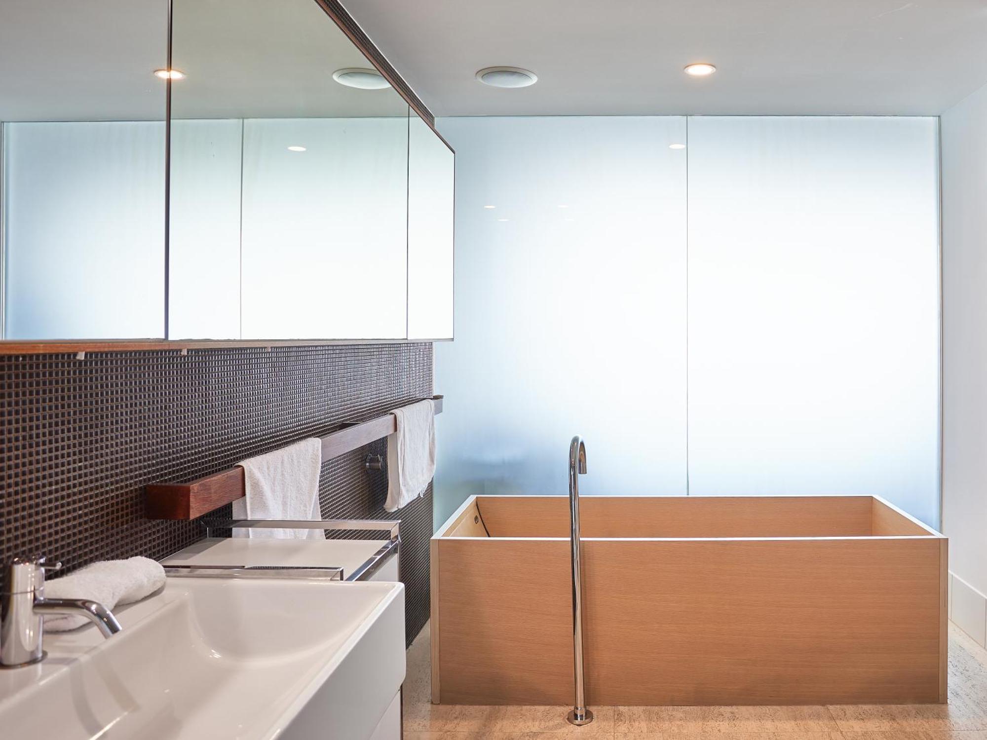 Serain Residences On 9 Hamilton Avenue โกลด์โคสต์ ภายนอก รูปภาพ